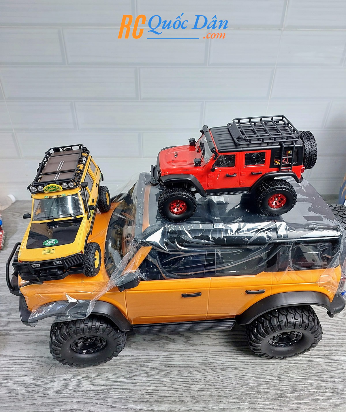 So sánh FMS FCX24 Discovery - WLTOys 2428 với HB R1001 Maximum So sánh FMS FCX24 Discovery - WLTOys 2428 với HB R1001 Maximum